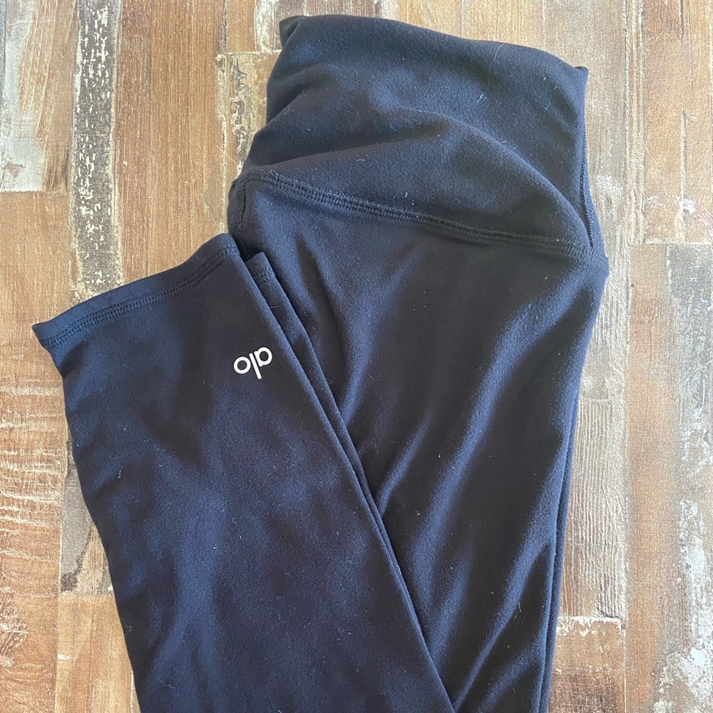 Cropped ALO Leggings